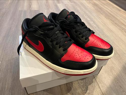 Nike Air Jordan 1 Low unisex maat 42 - NiEUW!, Kleding | Heren, Schoenen, Nieuw, Sneakers of Gympen, Zwart, Verzenden