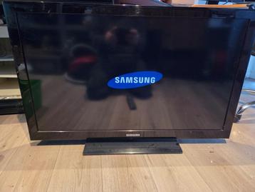 40" Samsung Full HD tv; met 2x HDMI en USB beschikbaar voor biedingen