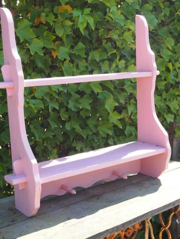 Roze Wandrek/Keukenrek beschikbaar voor biedingen