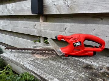 Heggenschaar Black and Decker 420 W  type 1 in prima staat beschikbaar voor biedingen