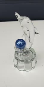 Mooie glazen dolfijn met blauwe bal, Antiek en Kunst, Antiek | Glas en Kristal, Ophalen of Verzenden