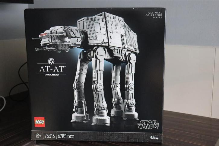 LEGO Star Wars AT-AT (75313) + Luke's Lightsaber (40483), Kinderen en Baby's, Speelgoed | Duplo en Lego, Zo goed als nieuw, Lego