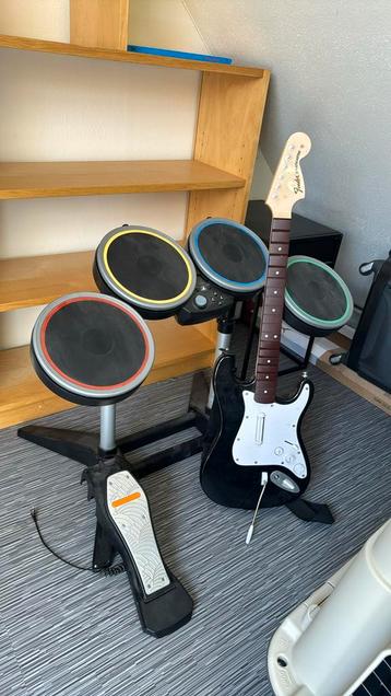 PlayStation Drumstel en Guitar - Guitar Hero beschikbaar voor biedingen