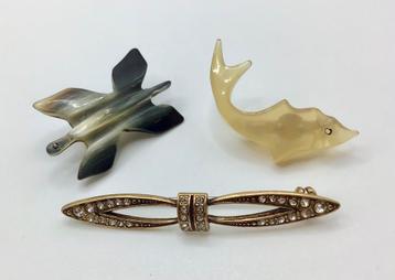 Vintage lotje broches 3 stuks goud verguld hoorn vlinder beschikbaar voor biedingen