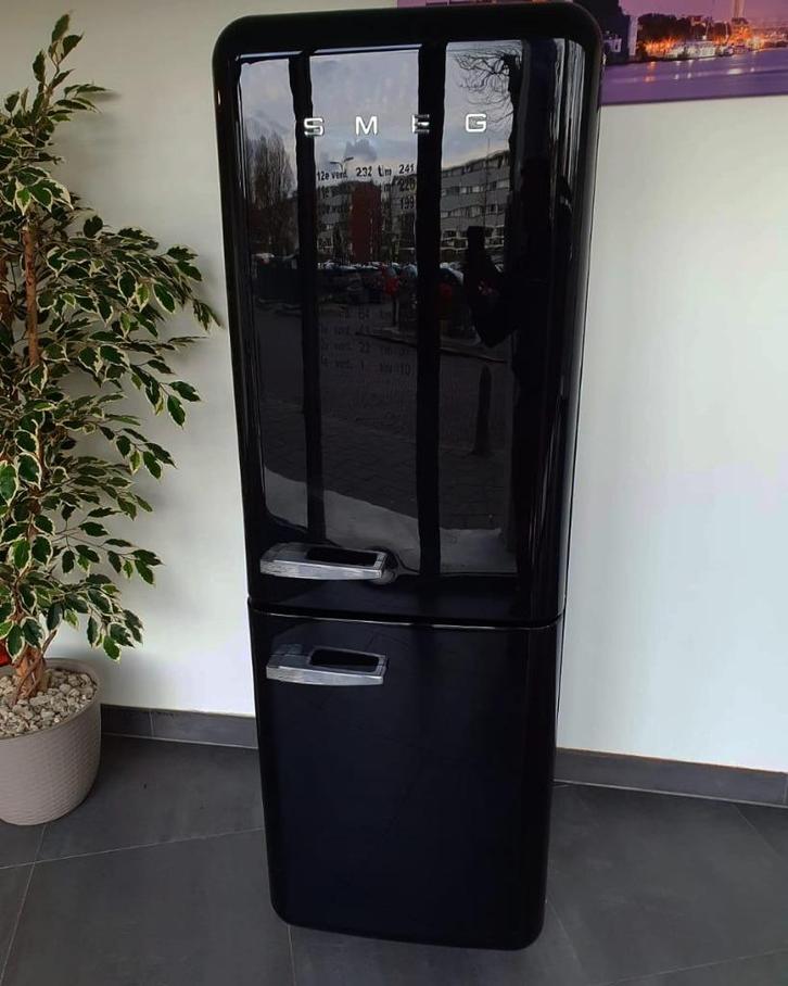 Zo goed als nieuwe Smeg, bezorging , uittest garantie!, Witgoed en Apparatuur, Koelkasten en IJskasten, Zo goed als nieuw, Met vriesvak