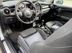 Mini Cooper 1.5 First Born Edition, NAP, Navi, Panoramadak,, Voorwielaandrijving, 136 pk, Gebruikt, 4 stoelen