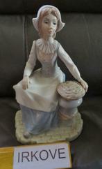 VISVROUW SPAANS BEELD * Top Porselein *, Antiek en Kunst, Verzenden