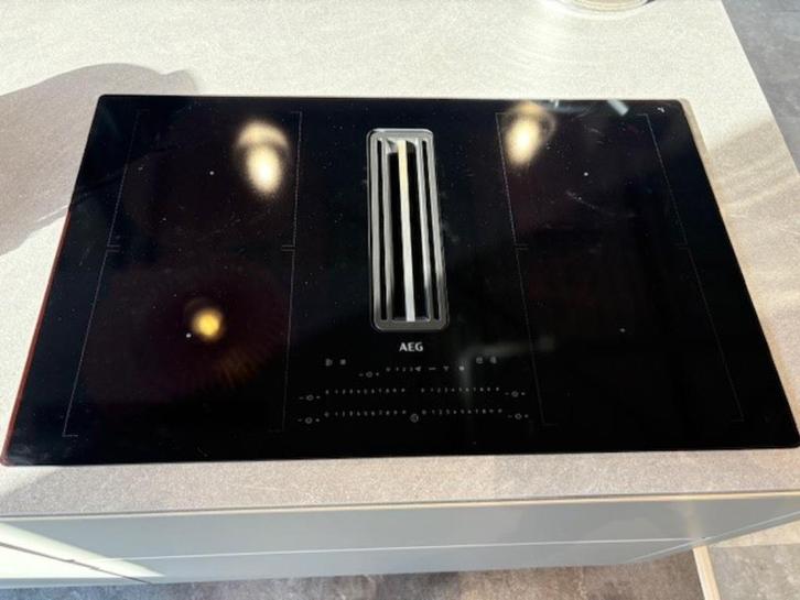 AEG Inductie met afzuiging (RECIRCULATIE), Witgoed en Apparatuur, Kookplaten, Nieuw, Inbouw, Inductie, 4 kookzones, Ophalen