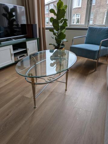 Glazen salontafel beschikbaar voor biedingen