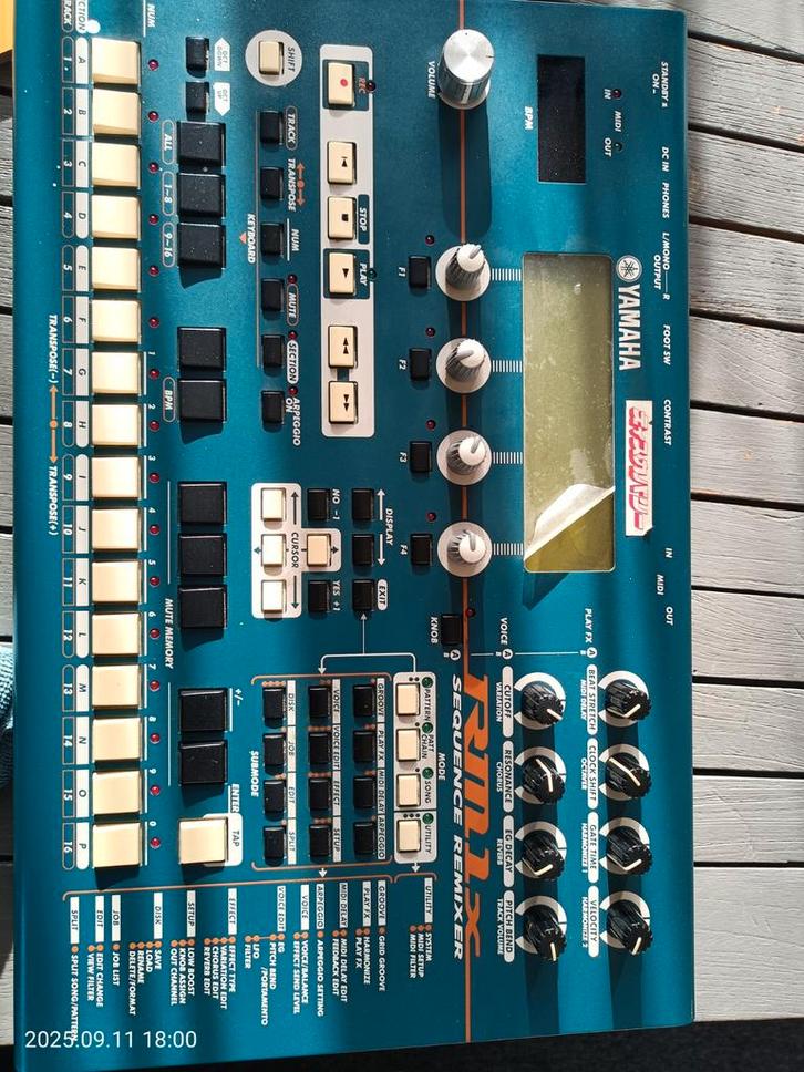 Yamaha RM1x - Nieuwe drukknoppen!, Muziek en Instrumenten, Synthesizers, Ophalen of Verzenden