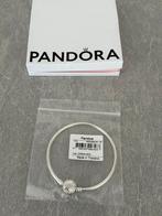 Pandora Moments Sparkling Snowflake Clasp Bangle, Sieraden, Tassen en Uiterlijk, Ophalen of Verzenden, Nieuw, Zilver