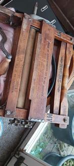 Antieke houten wringer/pers met zwaaier - decoratief, Ophalen