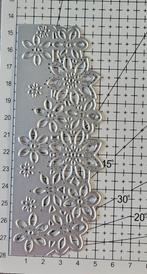 Snij en Embossingmal  rand Bloem, Ophalen of Verzenden, Zo goed als nieuw, Overige thema's, Pons of Mal