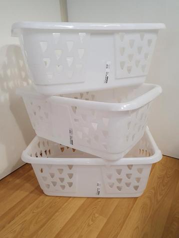6 Witte Ikea BLASKA lage wasmanden / strijkmanden beschikbaar voor biedingen