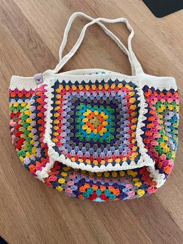 Boodschappentas gehaakt granny square beschikbaar voor biedingen