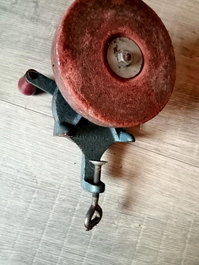 Vintage Slijpsteen met Klem, Ophalen