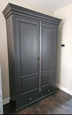 Mooie zwarte kast, Huis en Inrichting, Kasten | Buffetkasten, Ophalen, Met plank(en), Gebruikt, 100 tot 150 cm
