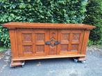 Spaans dressoir kast, Ophalen, 150 tot 200 cm, Zo goed als nieuw, Met deur(en)