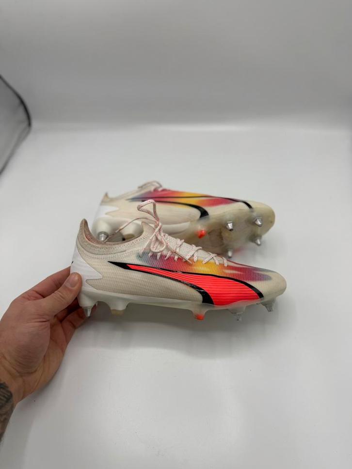 Puma ultra voetbalschoenen duurste versie, Sport en Fitness, Voetbal, Schoenen, Maat XS of kleiner, Ophalen of Verzenden