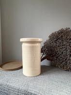 Preloved crèmekleurig ribbel hoge ronde vaas h30cm, Overige kleuren, Aardewerk of Porselein, Ophalen of Verzenden, Zo goed als nieuw