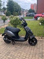 Piaggio zip 4takt, Fietsen en Brommers, Scooters | Piaggio, Ophalen, Zo goed als nieuw, Zip