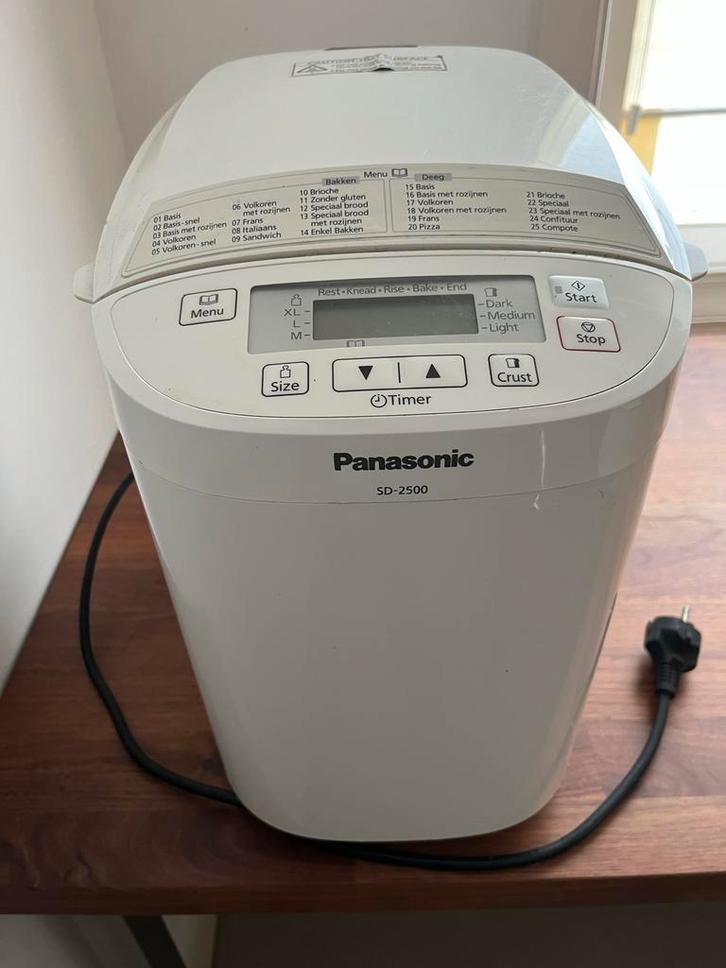 Panasonic SD2500 Broodbakmachine, Witgoed en Apparatuur, Broodbakmachines, Gebruikt, Met timer, 800 tot 1200 gram deeg, Meer dan 10 programma's