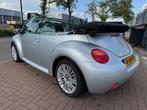 Volkswagen New Beetle Cabriolet 1.6 Highline Nieuwstaat Airc, Auto's, Stof, 4 cilinders, Cabriolet, 4 stoelen