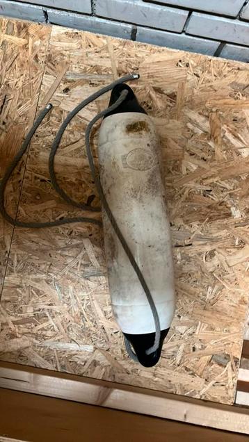 Fenders diverse maten beschikbaar voor biedingen