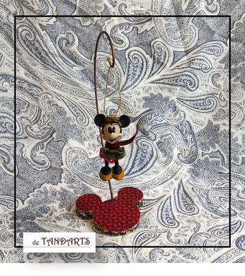 Minnie Mouse met Christmas cake, kerstfiguurtje  beschikbaar voor biedingen