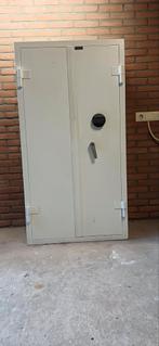 Grote Kluis - Veiligheid voor uw waardevolle spullen, Huis en Inrichting, Kasten | Lockerkasten, Ophalen, Gebruikt