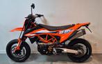 KTM 690 SMC-R | 2023 | Slechts 6.610 km | 82 PK!
 NIEUWSTAAT, Motoren, Motorrijbewijs A, Bedrijf, LED Verlichting, 1 cilinder