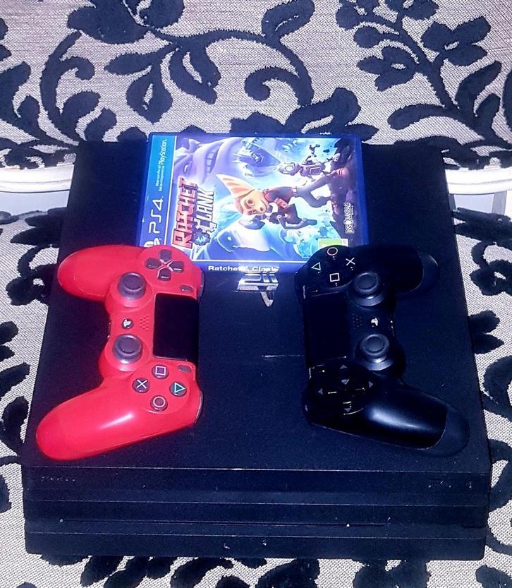 PlayStation 4 Pro, Spelcomputers en Games, Spelcomputers | Sony PlayStation 4, Gebruikt, Pro, Met 2 controllers, Met games, Ophalen of Verzenden