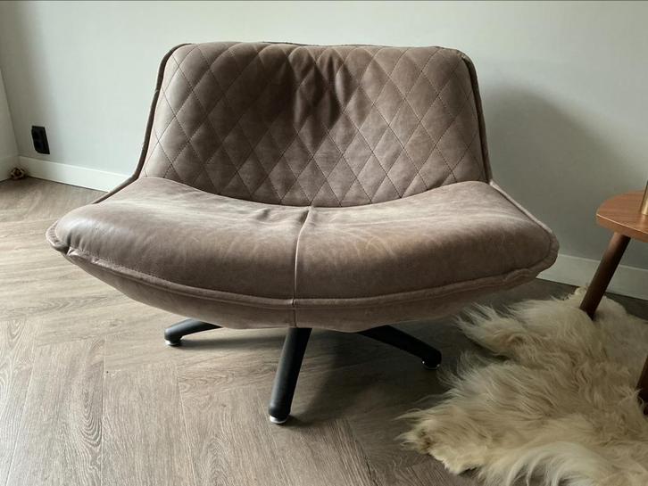 Moderne DraaiFauteuil,  extra breed, volledig leer!, Huis en Inrichting, Fauteuils, Zo goed als nieuw, Leer, 50 tot 75 cm, Ophalen