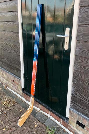 3 x ijshockey stick hout 147 cm beschikbaar voor biedingen