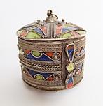 Armband en sieradendoosje in een. Emaille filigrain Marokko., Verzenden