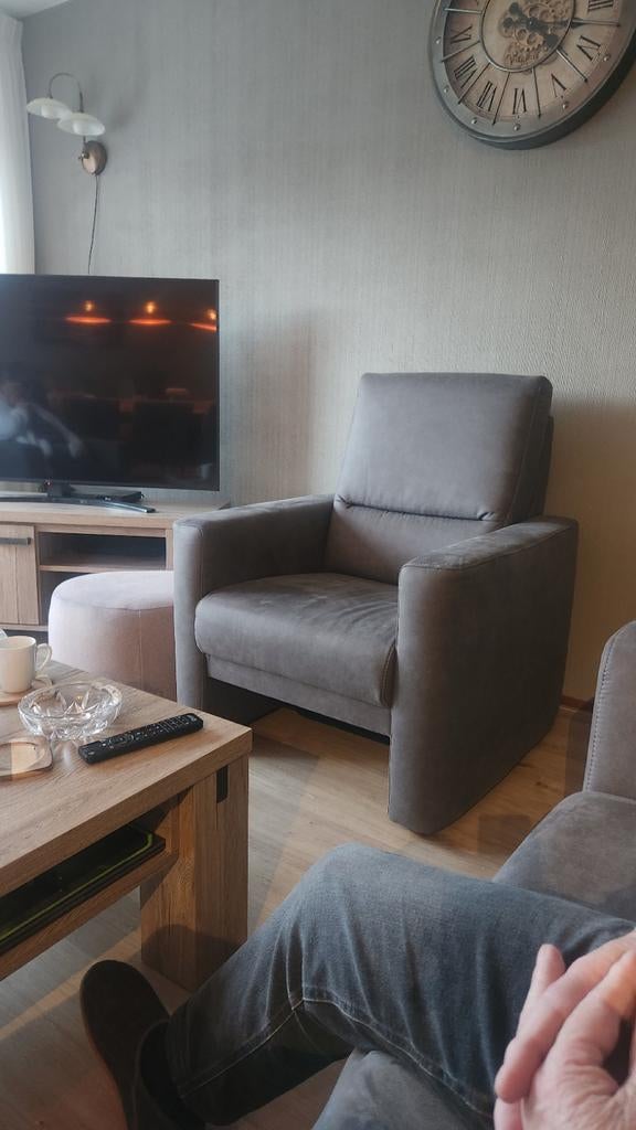 Grijze fauteuil (ZGAN) Bon aanwezig, Ophalen of Verzenden, Zo goed als nieuw, Leer, Modern