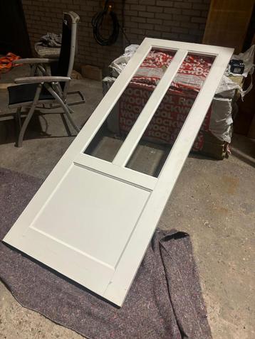 Houten deur beschikbaar voor biedingen