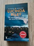 Lucinda Riley De heidenen van de kostschool, Boeken, Detectives, Ophalen of Verzenden, Zo goed als nieuw