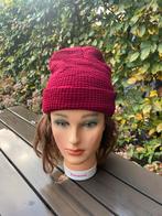 Rode wollen wintermuts - Nieuw!, Kleding | Dames, Mutsen, Sjaals en Handschoenen, Ophalen of Verzenden, Nieuw, Muts