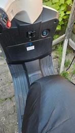 Scooter met weinig km, Fietsen en Brommers, Ophalen, Zo goed als nieuw