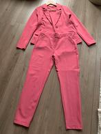 Roze pak, Studio Anneloes, broek mt M, jasje mt S, Kostuum of Pak, Studio Anneloes, Zo goed als nieuw, Roze