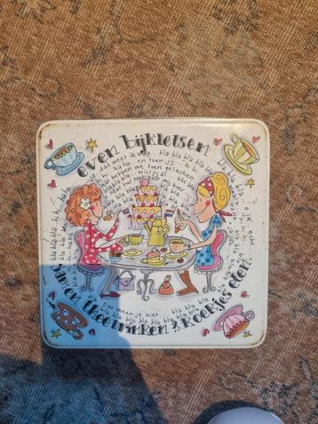 Blond Amsterdam Koektrommel - Even bijkletsen beschikbaar voor biedingen