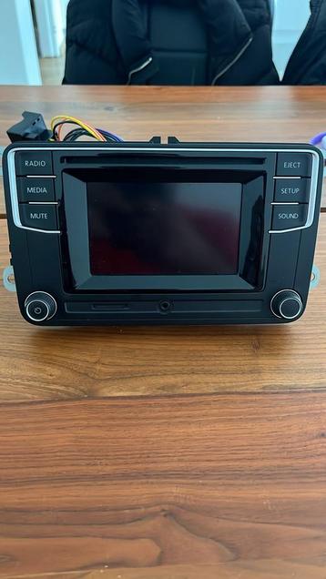 Dubbelscherm  VW autoradio L56VW2 beschikbaar voor biedingen