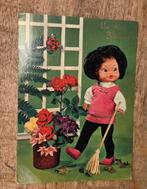 Pop met een bezem, omringd door bloemen en planten, Verzenden, 1960 tot 1980, Ongelopen, Kinderen