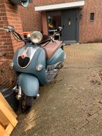 Scooter zie kenteken voor gegevens, Fietsen en Brommers, Snorfietsen en Snorscooters, Ophalen, Gebruikt, Benzine, Overige merken