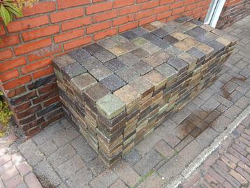 Betonklinkers bont 11x11x5 beschikbaar voor biedingen