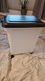 Honden container 40 L 14 kg voer ongeveer, Dieren en Toebehoren, Ophalen of Verzenden