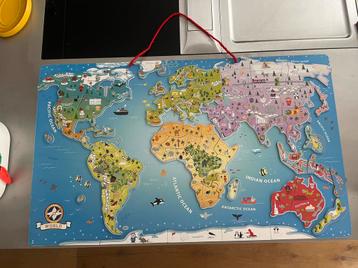 Magnetische wereldpuzzel beschikbaar voor biedingen