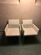 2 eetkamerstoelen; wit leer met chroom. Gratis af te halen., Huis en Inrichting, Stoelen, Ophalen, Wit, Leer, Zo goed als nieuw