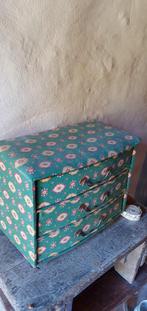 Oud frans stoffen ladekastje in groen/rood kerst, Antiek en Kunst, Curiosa en Brocante, Ophalen of Verzenden
